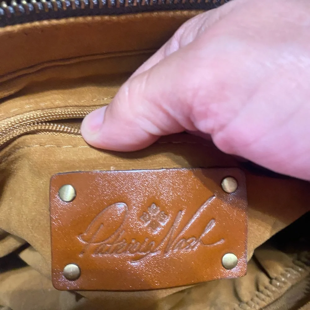 Patricia Nash  Women’s Tan Brown Leather Messenger Crossbody